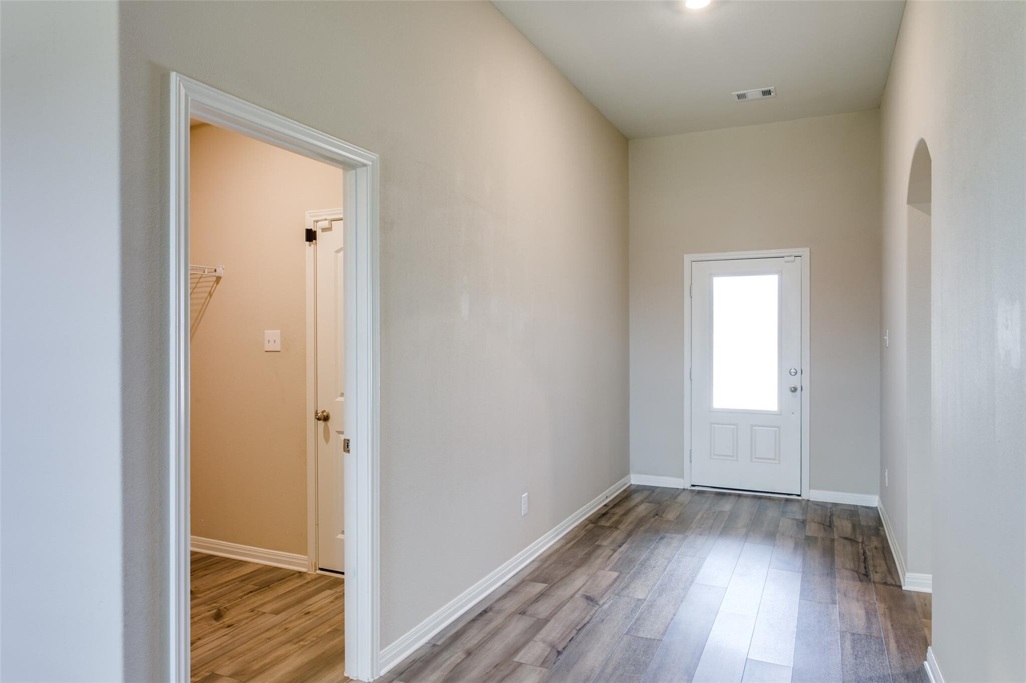 Building Photo - 13645 Lansman Dr