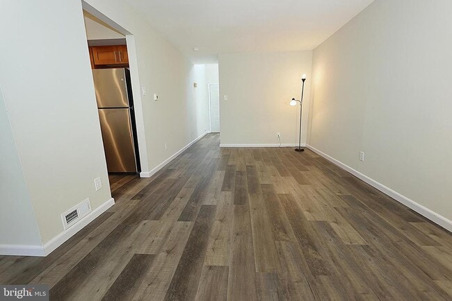 Building Photo - 49 5 Crown Royal Cir