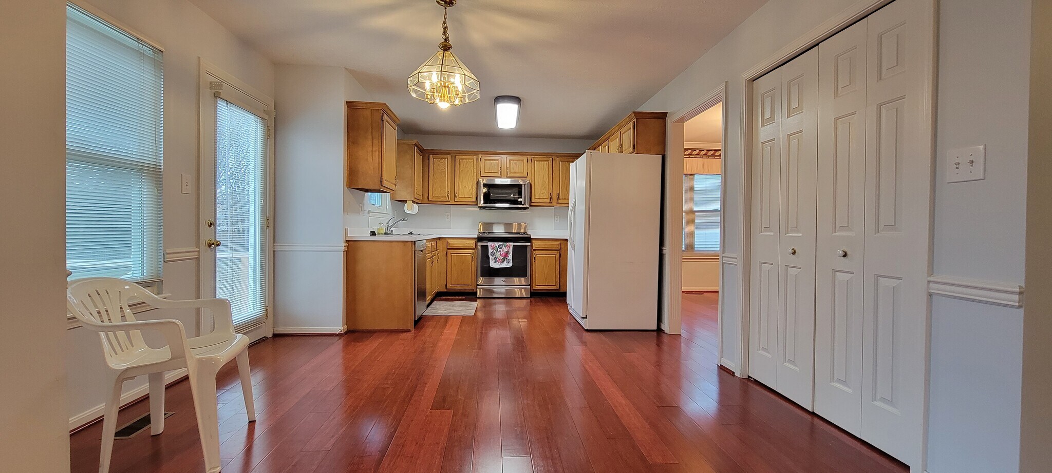 Building Photo - 13606 Saddlecreek Dr