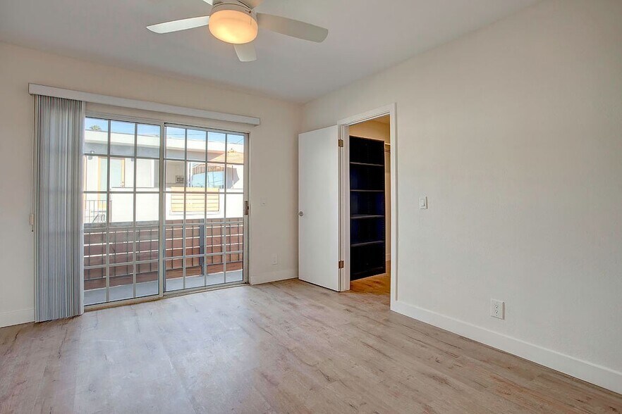 Building Photo - 1543 Stanford St