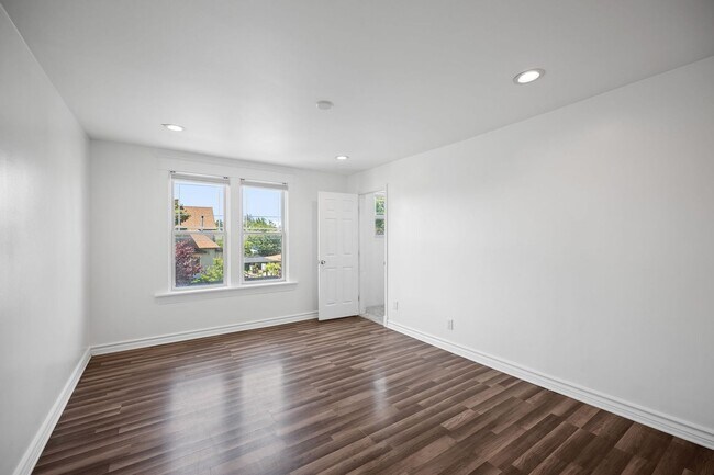 Building Photo - Fully Updated 1912 Audubon Charmer - 5BR/3BA with Hardwoods, Chef's Kitchen & Finished Basement!