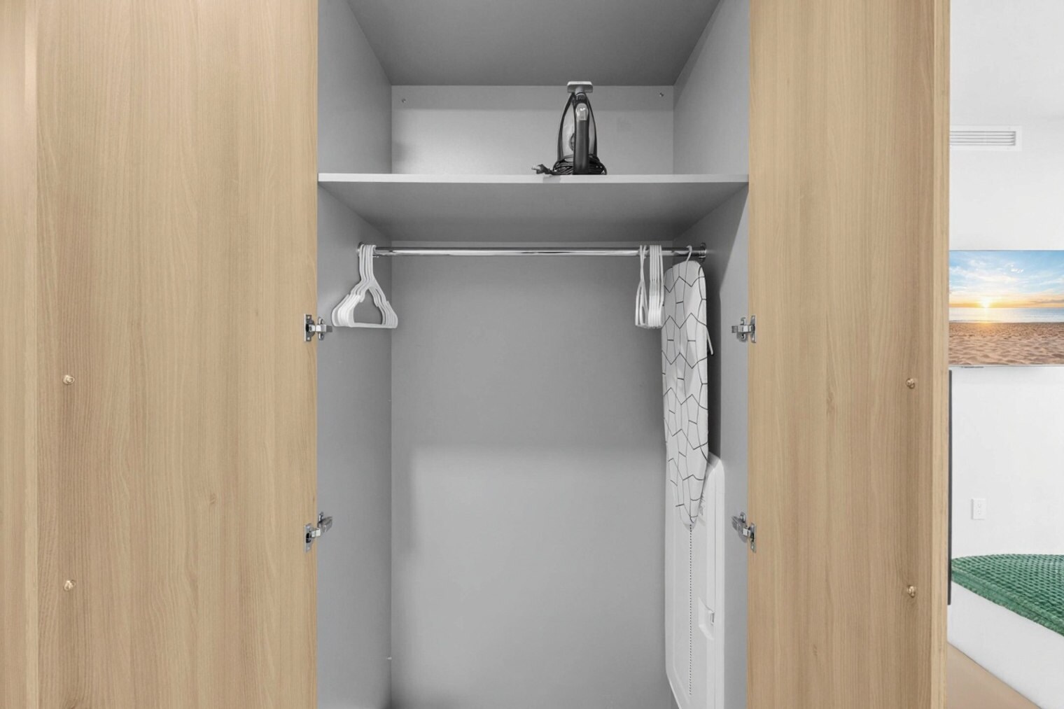 Building Photo - 501 NE 1st Ave