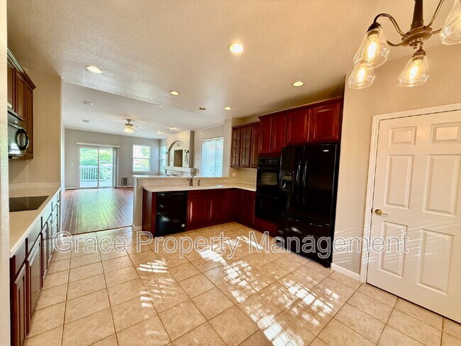 Building Photo - 624 Hayloft Way