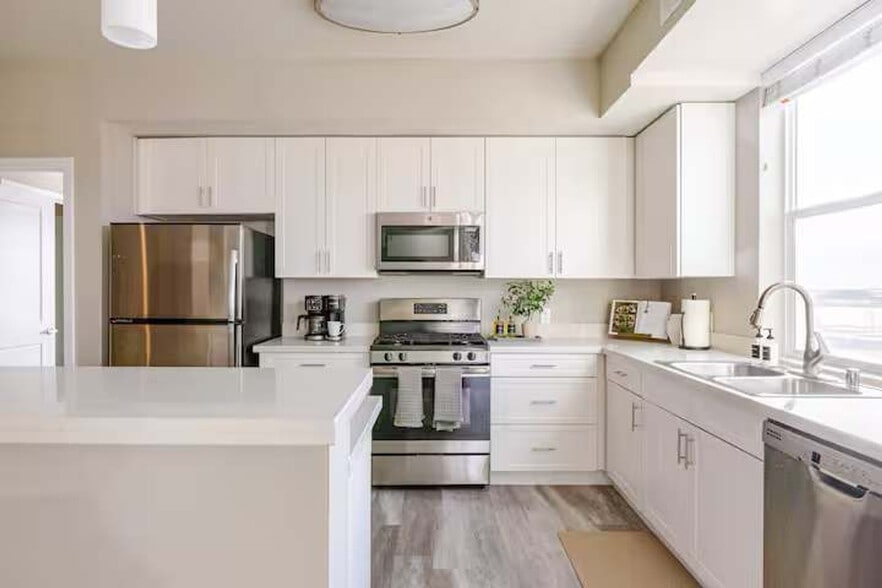 Building Photo - 375 Harbour Cove Dr