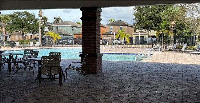 Building Photo - 4743 Chatterton Way