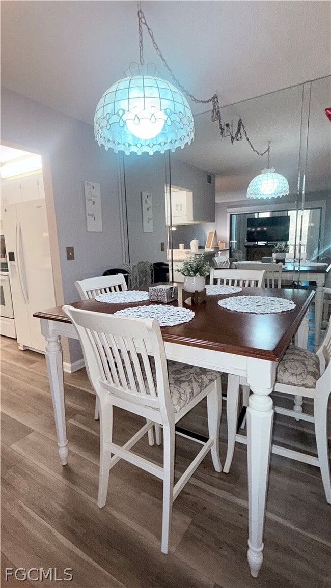 Building Photo - 9540 Green Cypress Ln