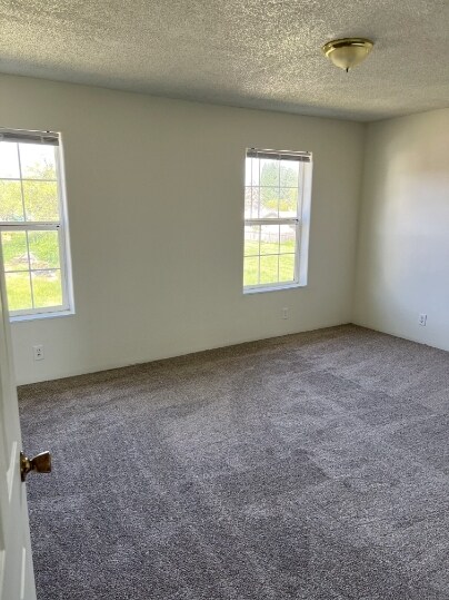 Building Photo - 380 Railroad Ave