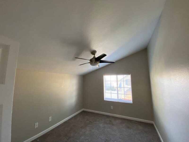 Building Photo - 2333 W Garden Dr