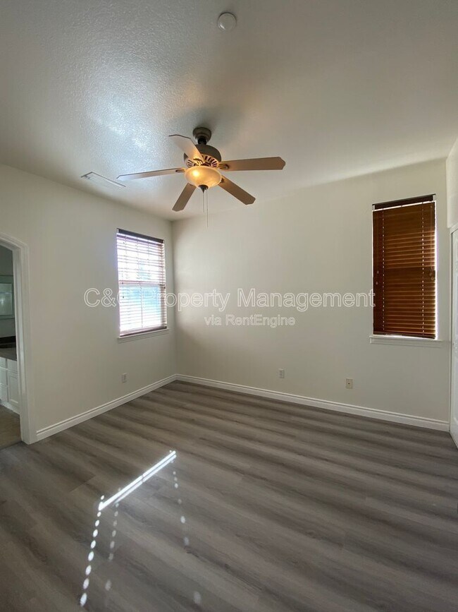 Building Photo - 24724 Ambervalley Ave