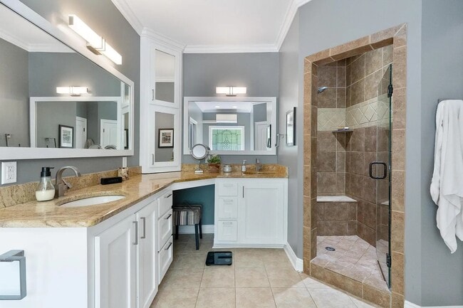 Building Photo - 104 Heartwood