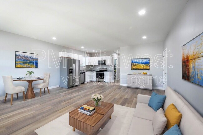 Building Photo - 2038 E Maryland St