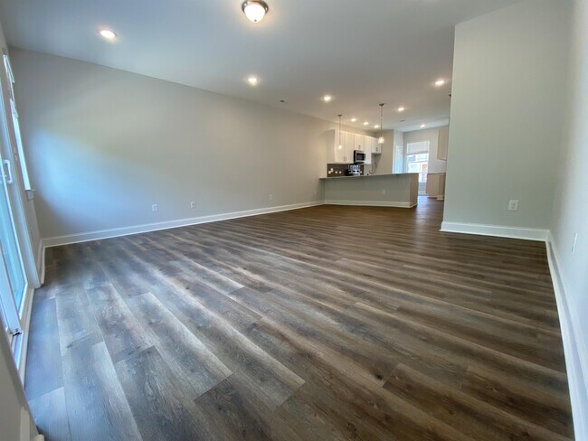 Building Photo - 339 Old Grove Ln