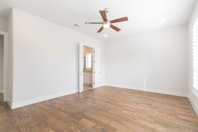 Building Photo - 16 Clearview Terrace Pl