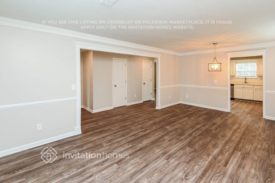 Building Photo - 1359 Sinai Pl NW