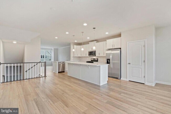 Building Photo - 1725 Evansberry Dr