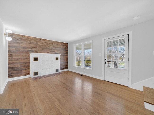 Building Photo - 9325 Brentsville Rd