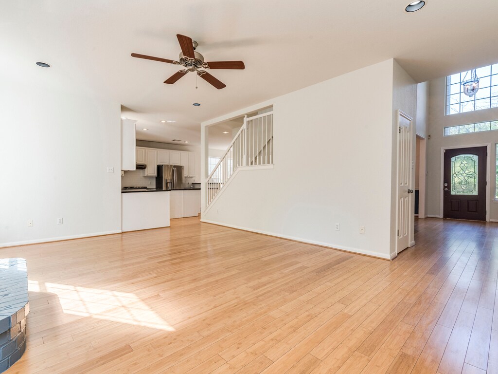 Building Photo - 6911 Gentle Oak Dr