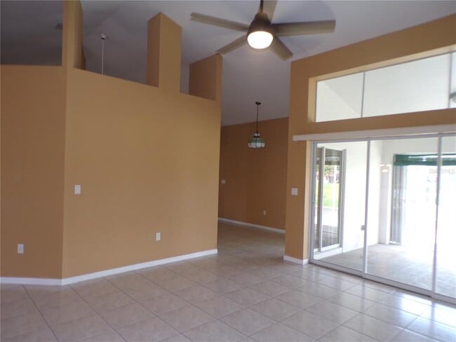 Building Photo - 555 Corrientes Cir