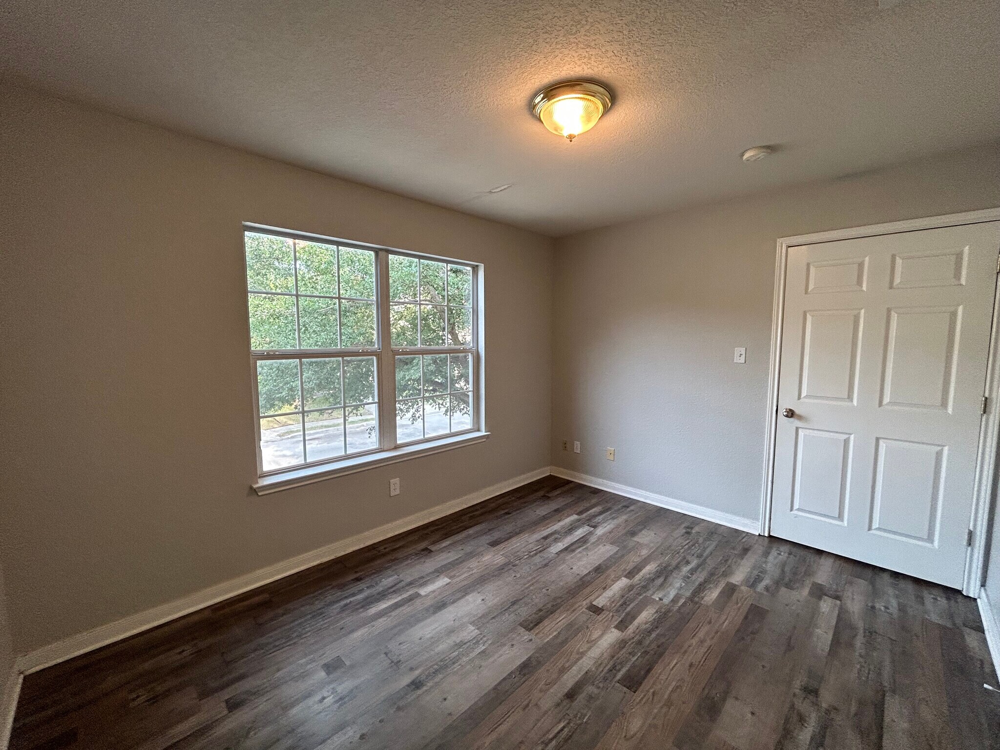 Building Photo - 13613 Woodstone Way