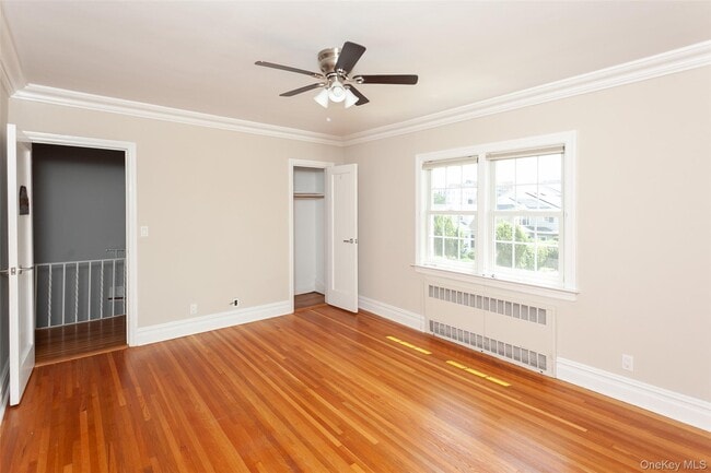 Building Photo - 355 E Beech St