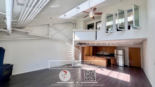 Primary Photo - Contemporary loft-style 1 bedroom $2400