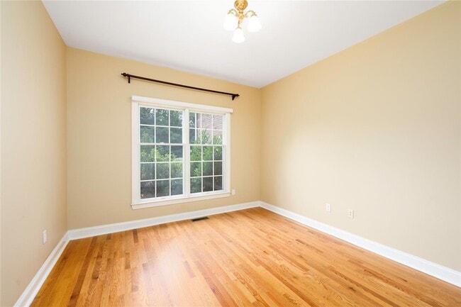 Building Photo - 46 McGuiness Ln