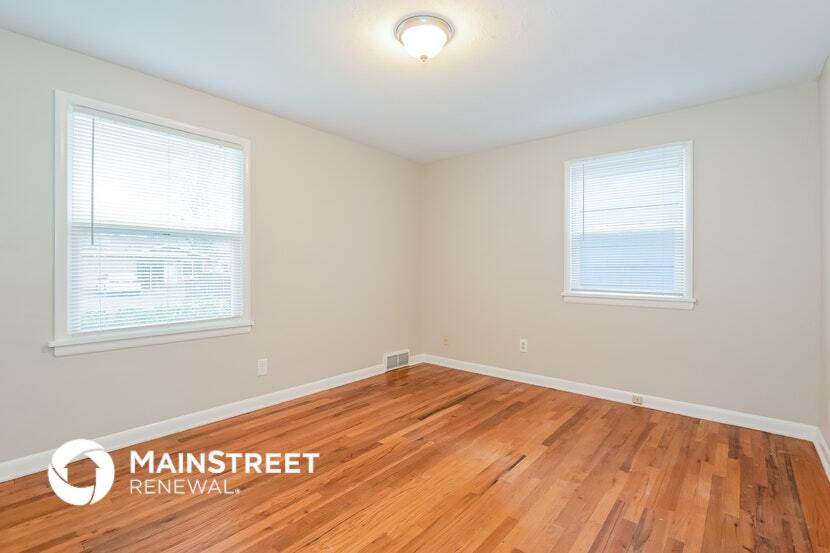 Building Photo - 724 5 St SE