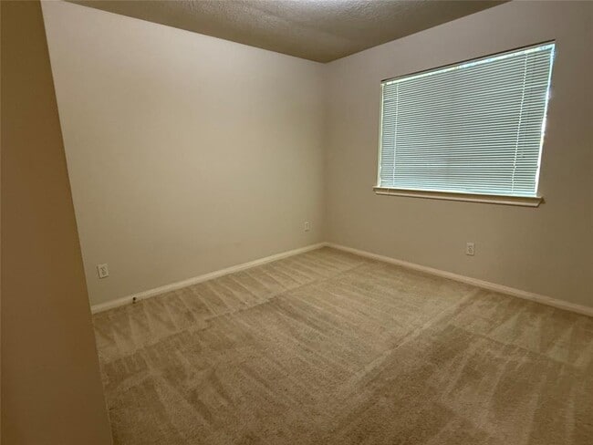 Building Photo - 6834 Catarina Cir