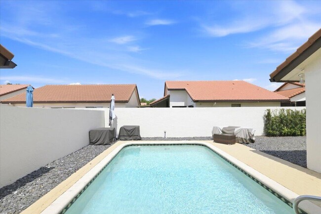 Building Photo - 21583 Villa Nova Dr