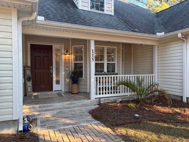 Primary Photo - Gorgeous Furnished home in Morehead City!