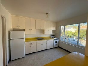 Building Photo - 2901 Cabrillo St