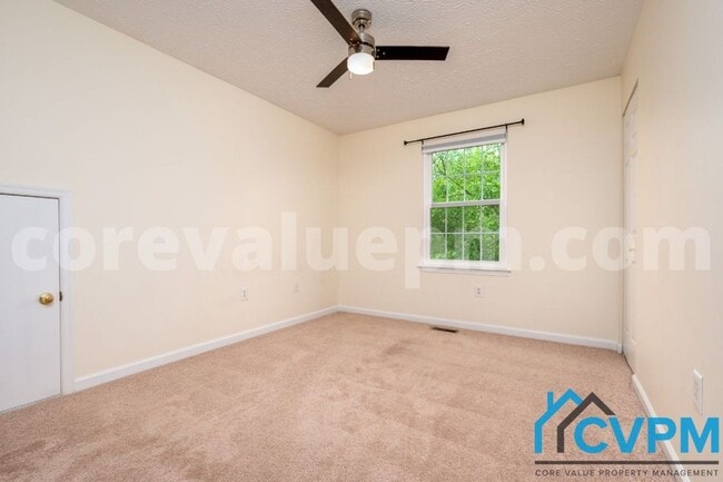 Building Photo - 1321 Treasure Dr