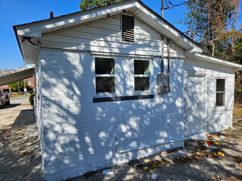 Building Photo - 2202 High St