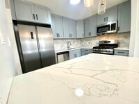Building Photo - 512 Avenue C