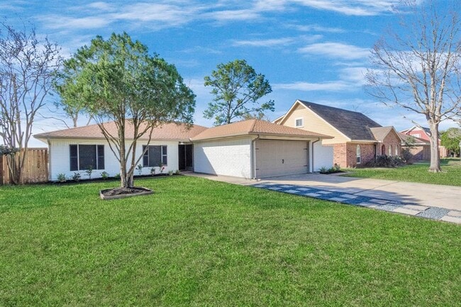 Building Photo - 1811 Eastfield Dr