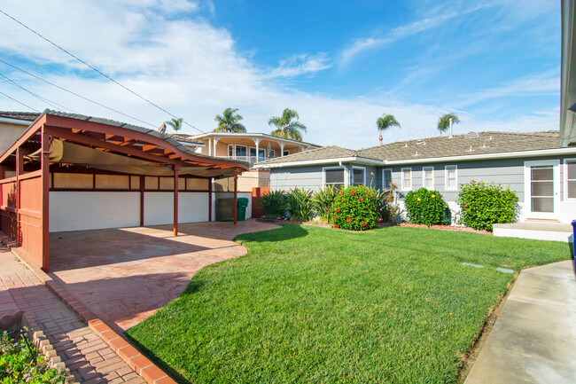 Building Photo - Charming Point Loma home with views!