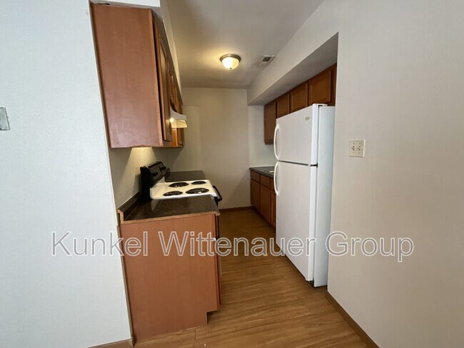 Building Photo - 1813 Jamestown Rd