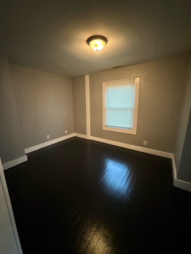 Building Photo - 433 Kolping Ave