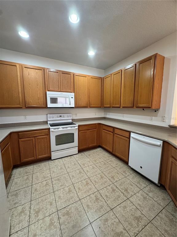 Building Photo - 3038 Seaview Castle Dr