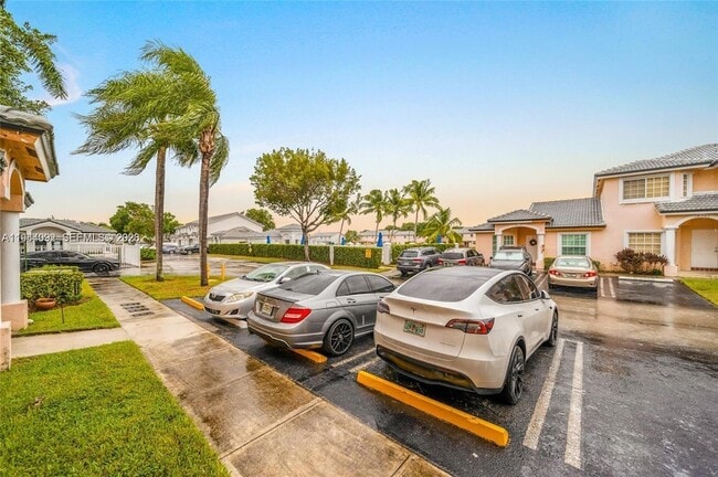 Building Photo - 14260 SW 121st Pl