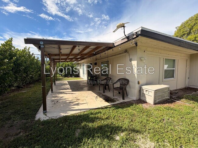 Building Photo - 10621 McGregor Blvd