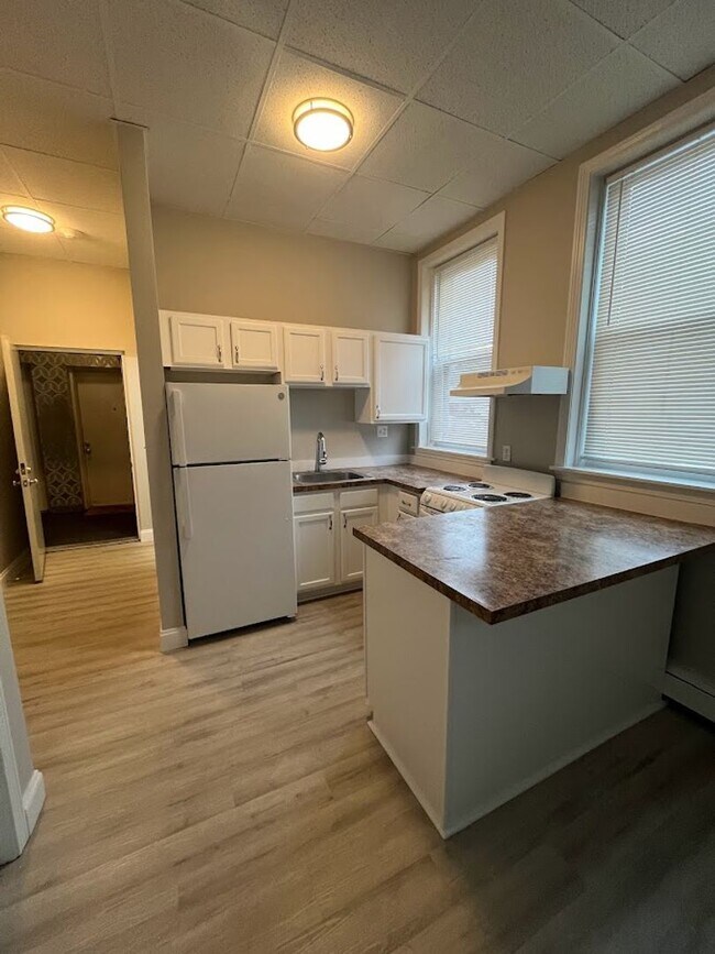 Building Photo - 3739 Walnut