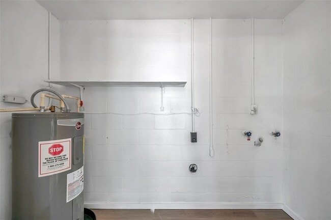 Building Photo - 304 W Idlewild Ave