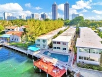 Building Photo - 4730 Pine Tree Dr