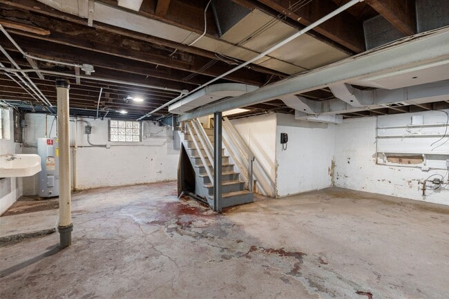 Building Photo - 10050 Diamond Dr