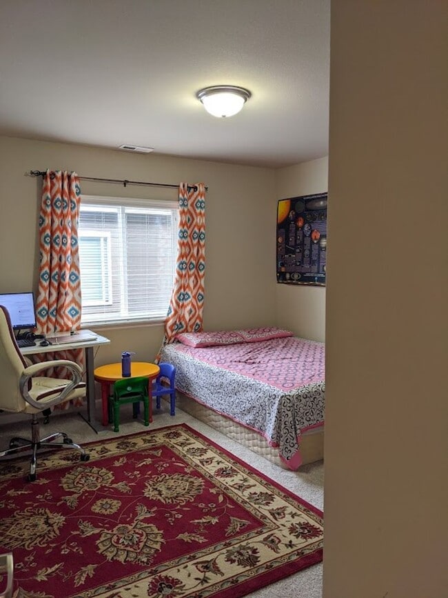 Building Photo - North Creek 4 Bedroom Home