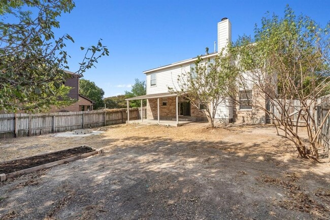 Building Photo - 905 Rocking Spur Cove