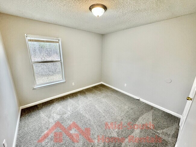 Building Photo - 3538 Christine Rd