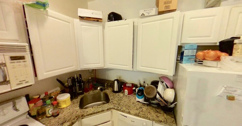 Building Photo - 1130 Commonwealth Ave