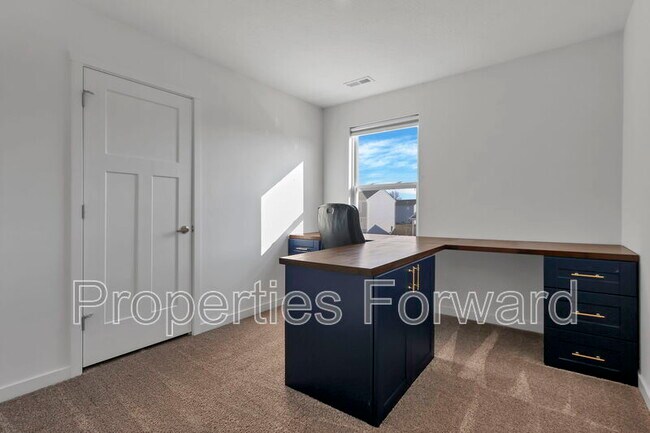 Building Photo - 21 Thurber Rd